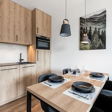 Charlie Apartment *